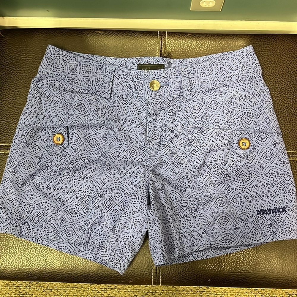 Marmot shorts great color print